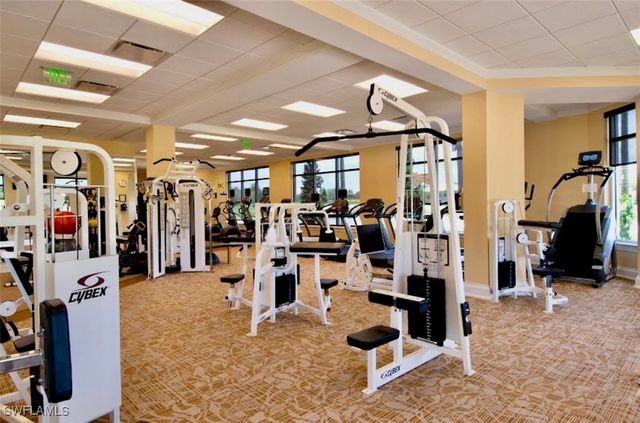 4884 Hampshire CT 7-104, Naples, FL 34112