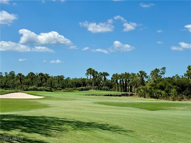 4884 Hampshire CT 7-104, Naples, FL 34112