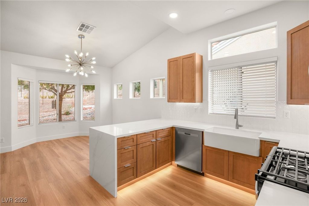 Image 12 of property listing at 2009 Emery Street, Las Vegas, NV 89134