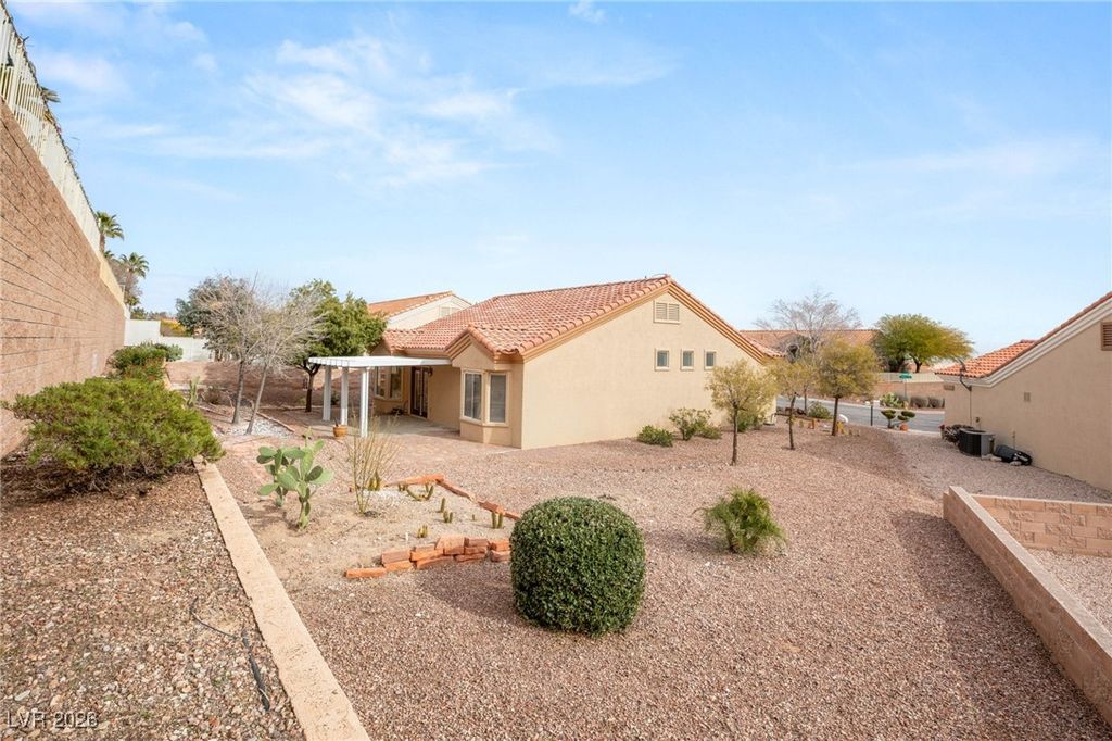 Image 33 of property listing at 2009 Emery Street, Las Vegas, NV 89134