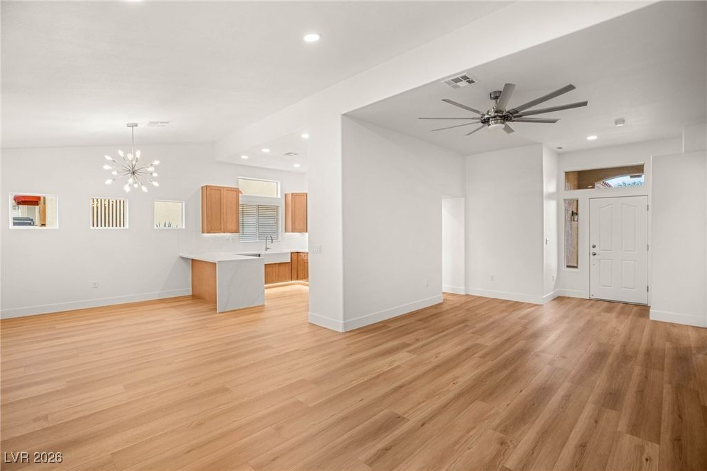 Image 5 of property listing at 2009 Emery Street, Las Vegas, NV 89134