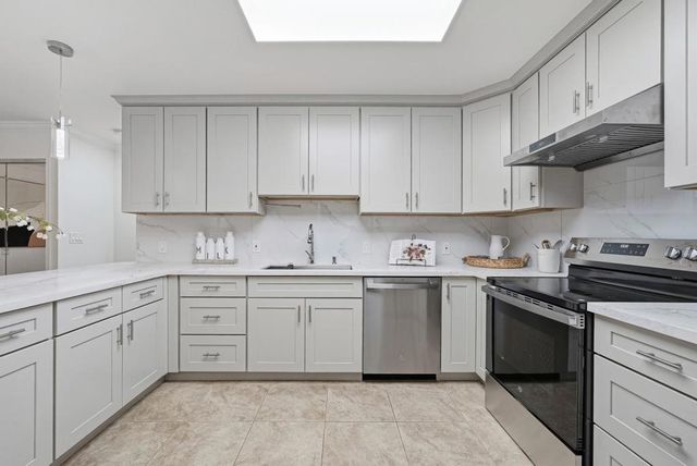 18660 Devon Avenue, Saratoga, CA 95070