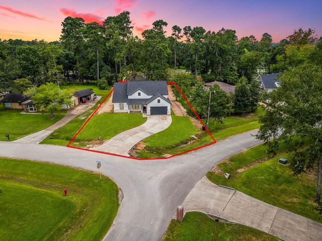 315 Autumn Oak Street, New Caney, TX 77357