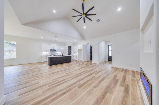 315 Autumn Oak Street, New Caney, TX 77357