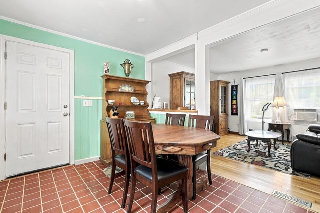 47 McIntosh Avenue, South Burlington, VT 05403