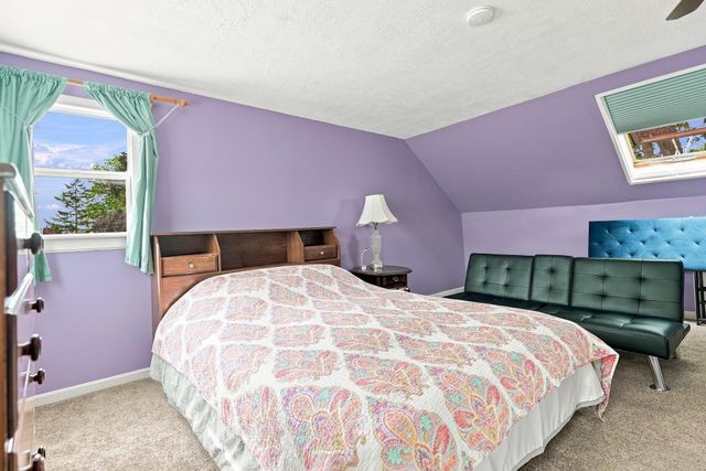 47 McIntosh Avenue, South Burlington, VT 05403
