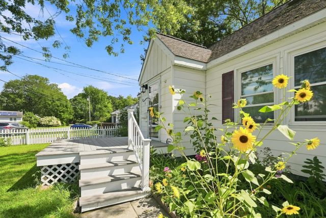 47 McIntosh Avenue, South Burlington, VT 05403