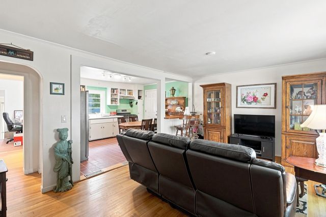 47 McIntosh Avenue, South Burlington, VT 05403