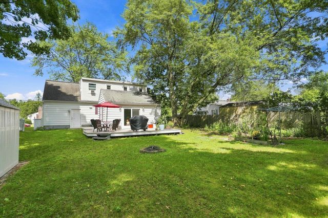 47 McIntosh Avenue, South Burlington, VT 05403