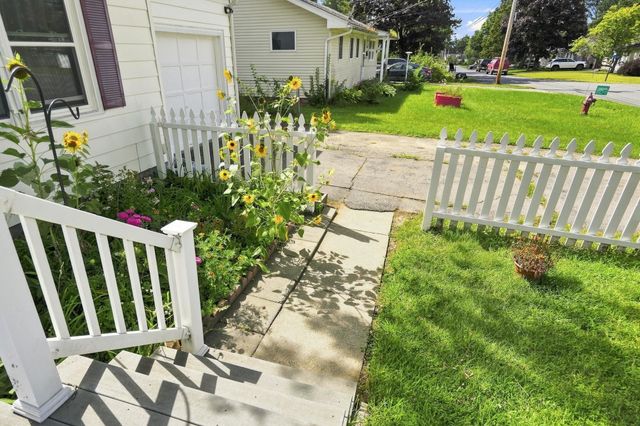 47 McIntosh Avenue, South Burlington, VT 05403