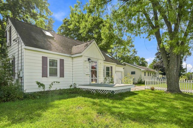 47 McIntosh Avenue, South Burlington, VT 05403