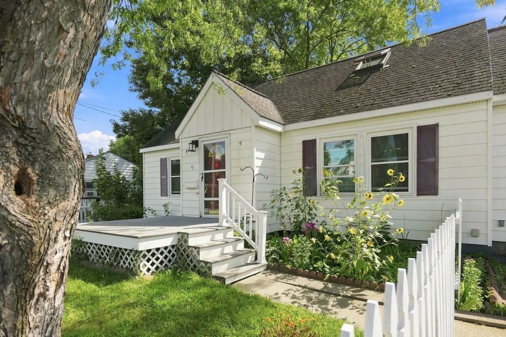 47 McIntosh Avenue, South Burlington, VT 05403