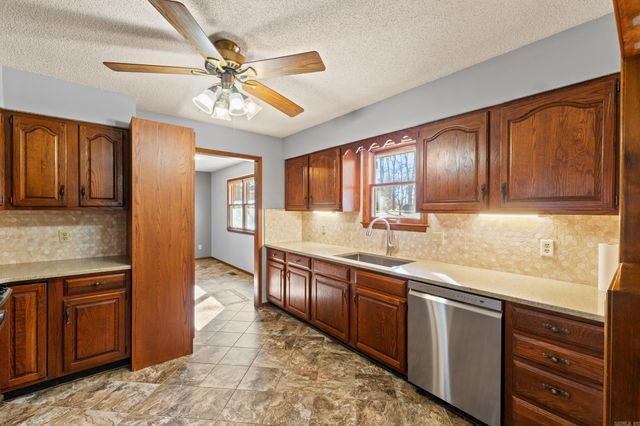 1710 Ashbriar Drive, Mountain Home, AR 72653