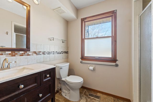 1710 Ashbriar Drive, Mountain Home, AR 72653