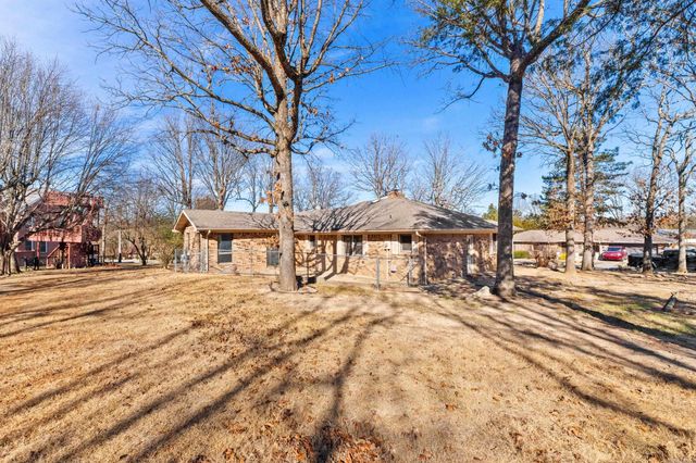 1710 Ashbriar Drive, Mountain Home, AR 72653