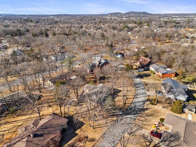 1710 Ashbriar Drive, Mountain Home, AR 72653