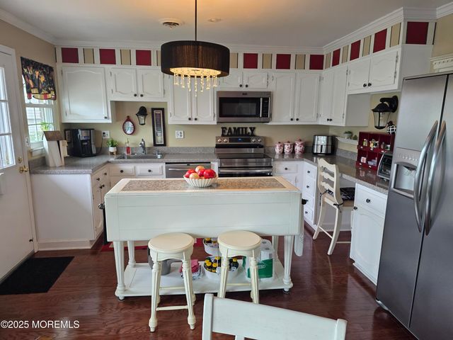 83B Cambridge Circle, Manchester, NJ 08759