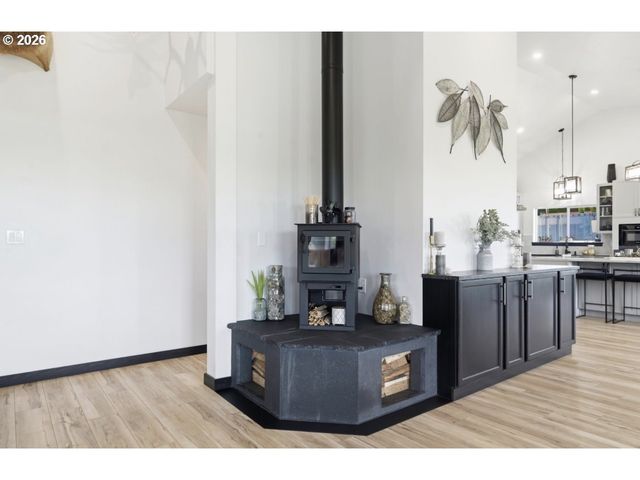 33192 WILKINS Rd, Eugene, OR 97408