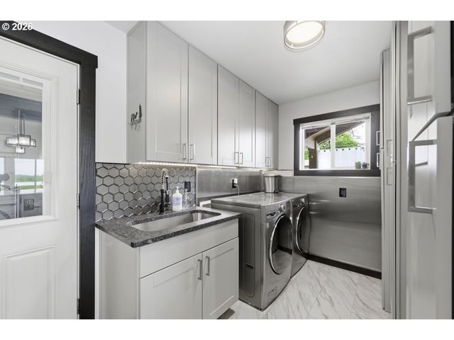 33192 WILKINS Rd, Eugene, OR 97408