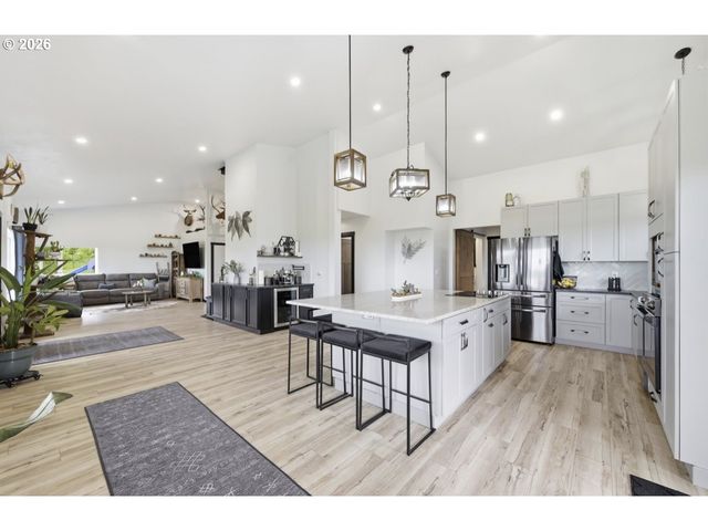 33192 WILKINS Rd, Eugene, OR 97408