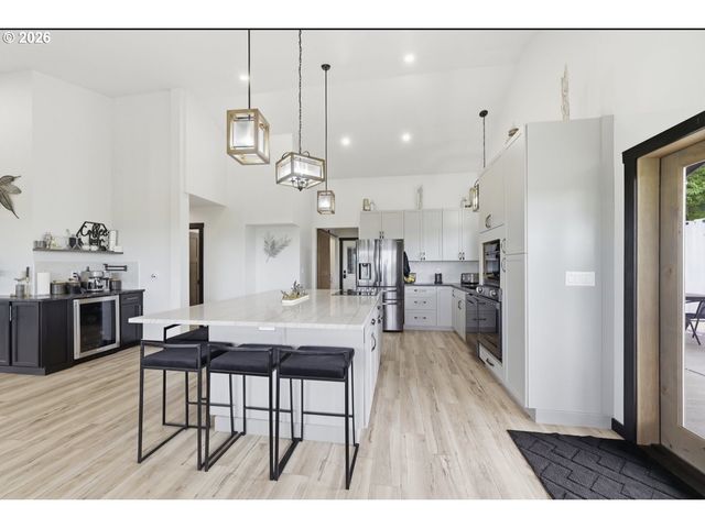 33192 WILKINS Rd, Eugene, OR 97408