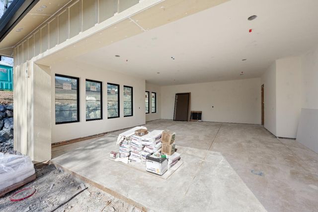 13016 Austin Forest Cir, Auburn, CA 95602