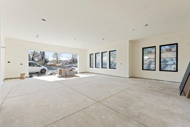 13016 Austin Forest Cir, Auburn, CA 95602