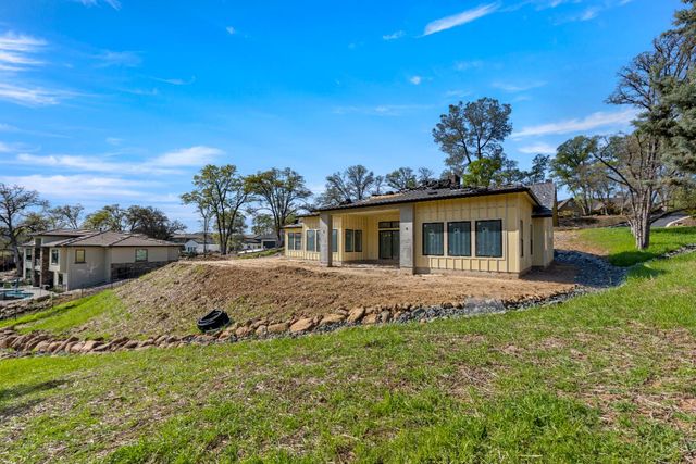 13016 Austin Forest Cir, Auburn, CA 95602