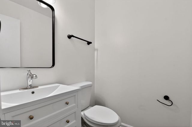 8912 CENTERWAY RD, Gaithersburg, MD 20879