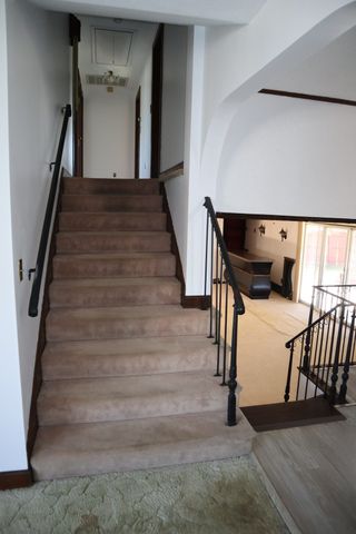 22 Pitcairn St, Revere, MA 02151