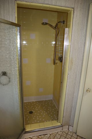22 Pitcairn St, Revere, MA 02151