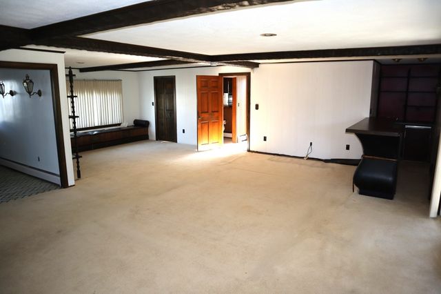 22 Pitcairn St, Revere, MA 02151