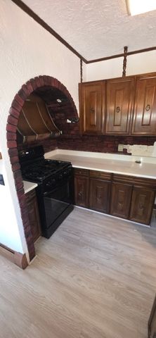22 Pitcairn St, Revere, MA 02151