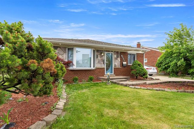 8786 N Evangeline Street, Dearborn Heights, MI 48127