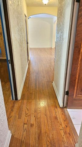 410 N Raynor Avenue 1W, Joliet, IL 60435
