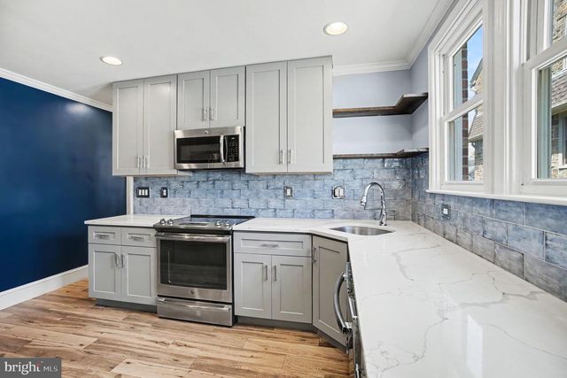 210 E 11TH AVE, Conshohocken, PA 19428