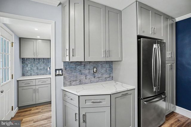 210 E 11TH AVE, Conshohocken, PA 19428