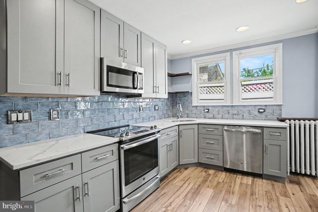 210 E 11TH AVE, Conshohocken, PA 19428