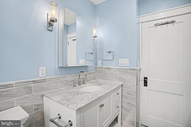 210 E 11TH AVE, Conshohocken, PA 19428