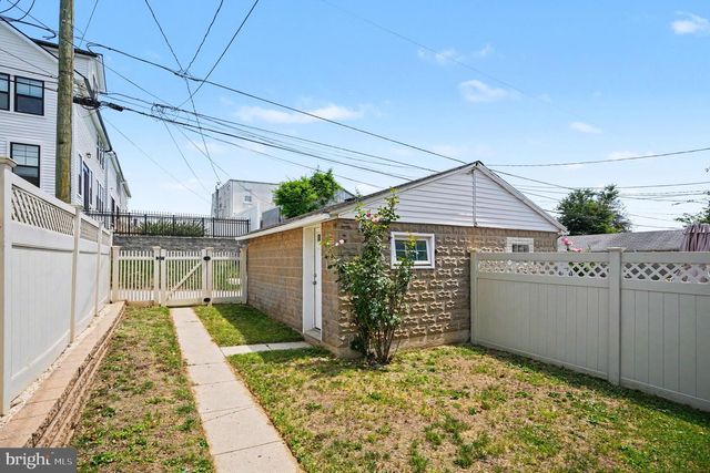 210 E 11TH AVE, Conshohocken, PA 19428