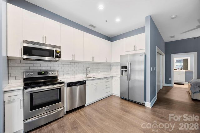 333 W Trade Street 500, Charlotte, NC 28202