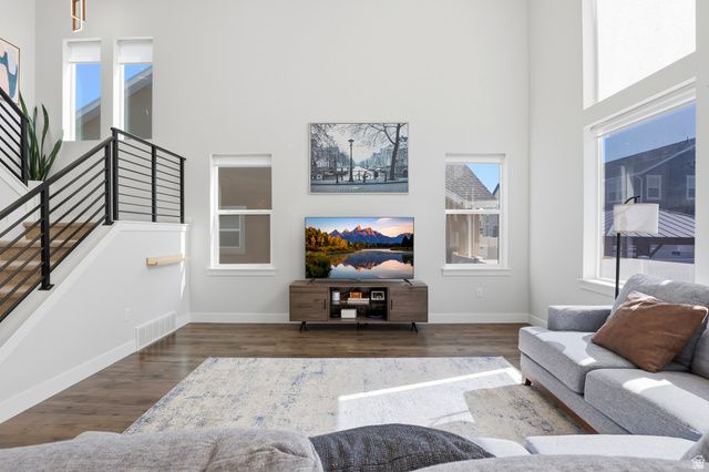 71 N MORNING VIEW DR, Saratoga Springs, UT 84045