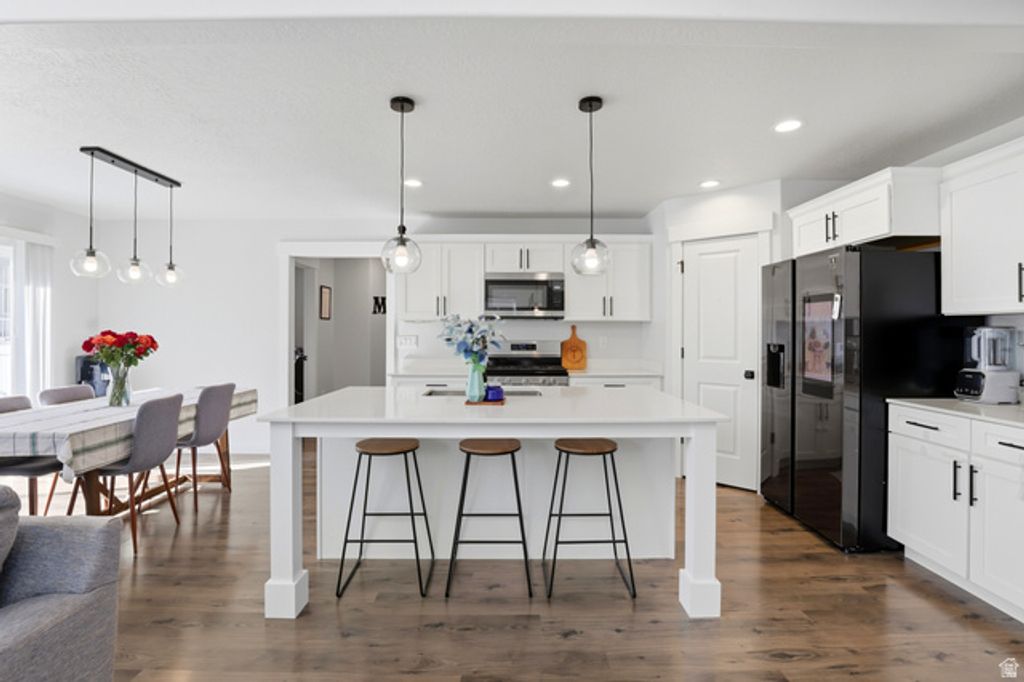 Image 11 of property listing at 71 N MORNING VIEW DR, Saratoga Springs, UT 84045