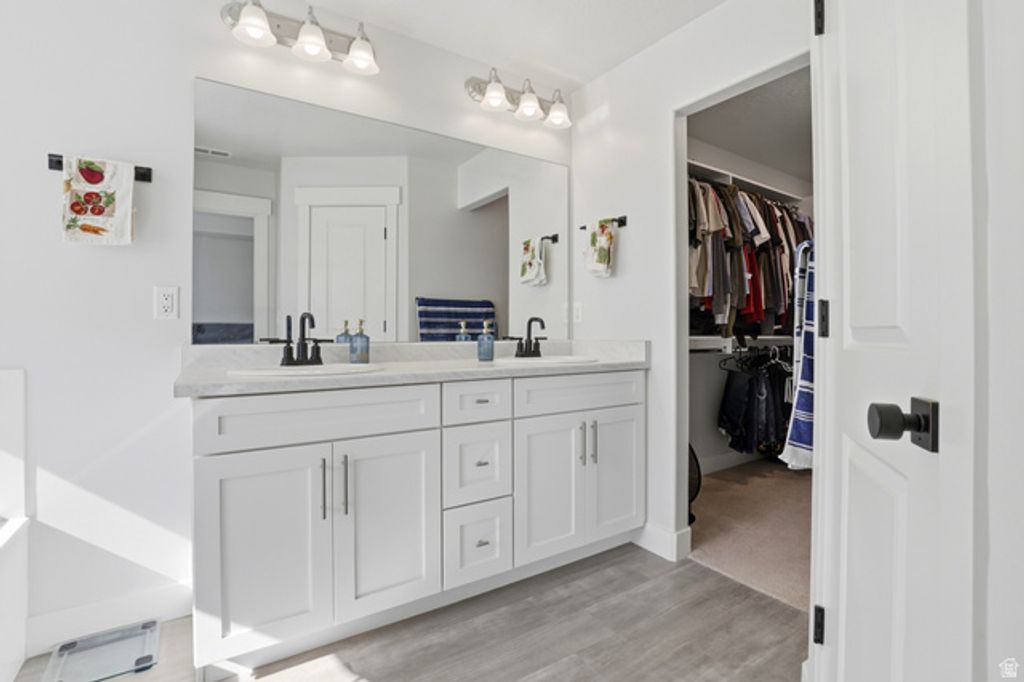 Image 21 of property listing at 71 N MORNING VIEW DR, Saratoga Springs, UT 84045