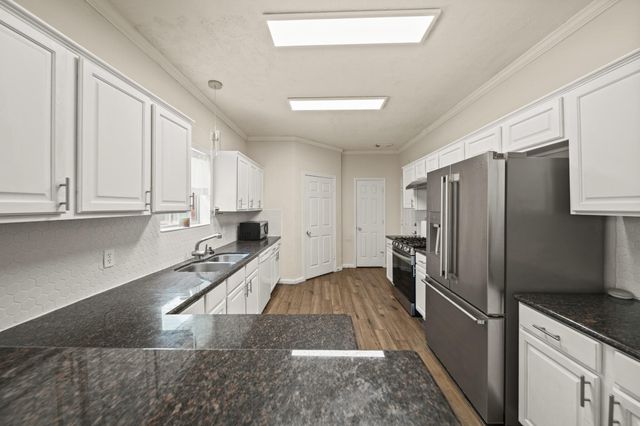 3530 Chatwood, Pearland, TX 77584