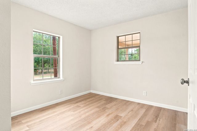 438 CRESTHILL RD, San Antonio, TX 78220