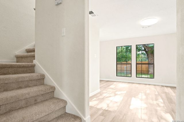 438 CRESTHILL RD, San Antonio, TX 78220