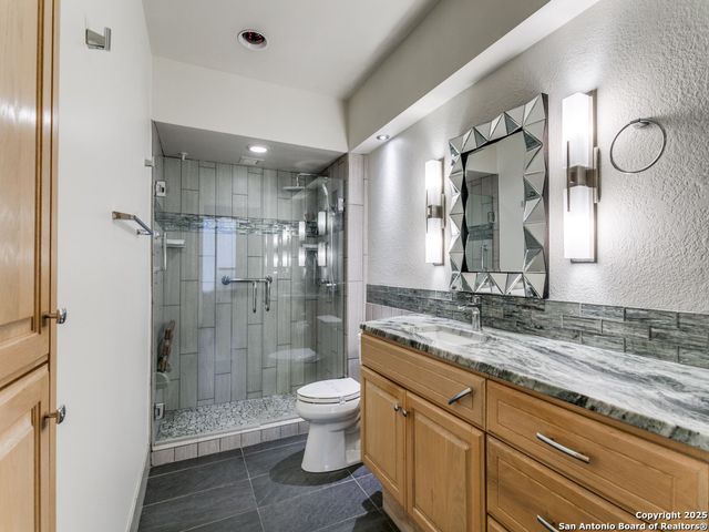1 Towers Park Ln Apt 1803, San Antonio, TX 78209