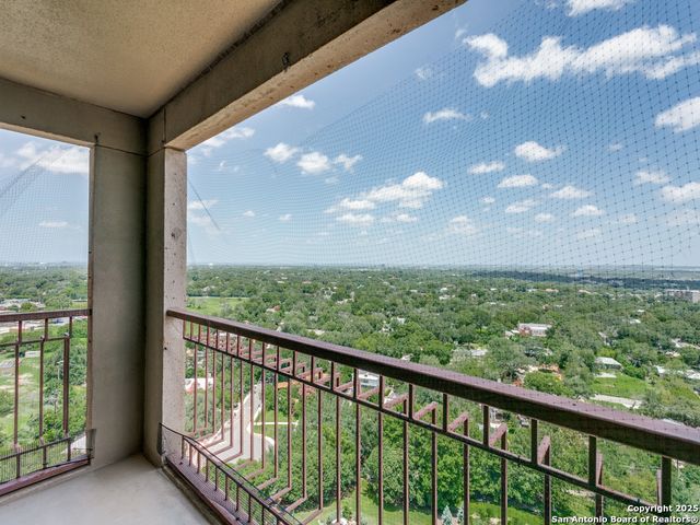 1 Towers Park Ln Apt 1803, San Antonio, TX 78209
