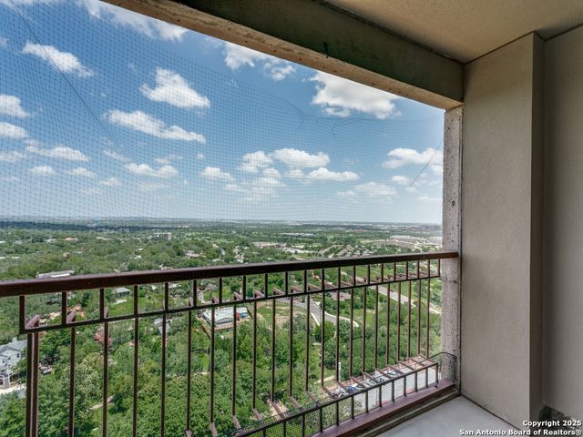 1 Towers Park Ln Apt 1803, San Antonio, TX 78209